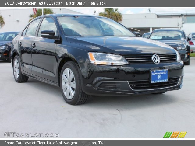 2013 Volkswagen Jetta SE Sedan in Black Uni