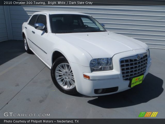 2010 Chrysler 300 Touring in Bright White