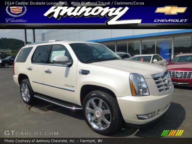 2014 Cadillac Escalade Luxury AWD in White Diamond Tricoat