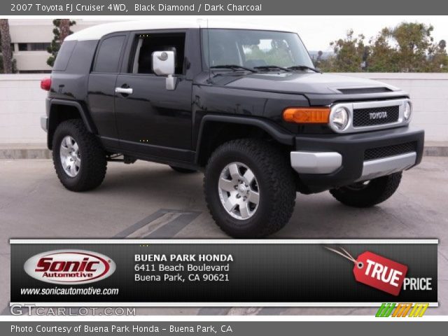 2007 Toyota FJ Cruiser 4WD in Black Diamond