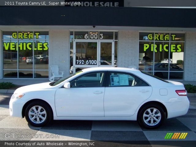 2011 Toyota Camry LE in Super White