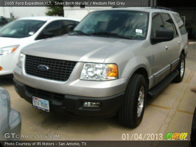 2005 Ford Expedition XLT in Silver Birch Metallic