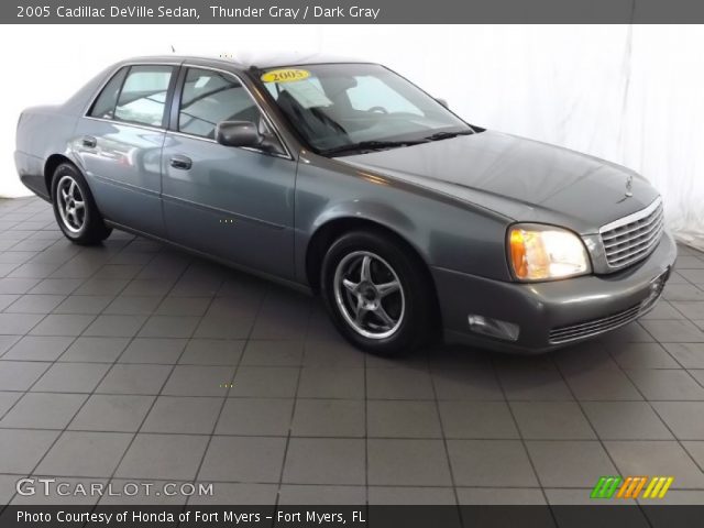 2005 Cadillac DeVille Sedan in Thunder Gray