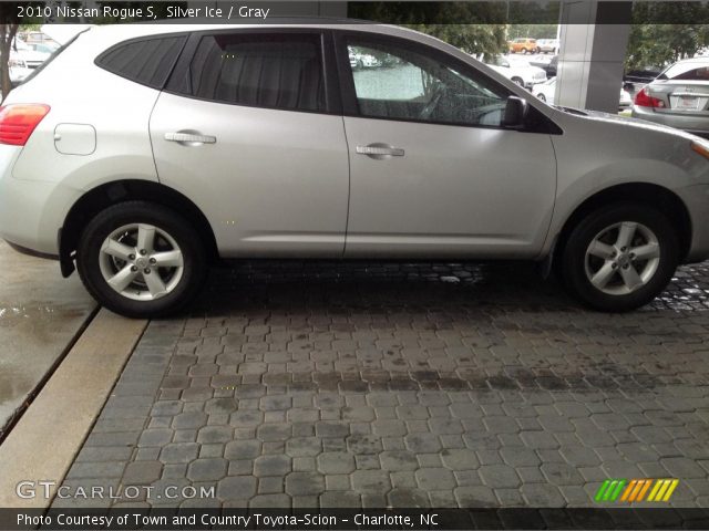 2010 Nissan Rogue S in Silver Ice