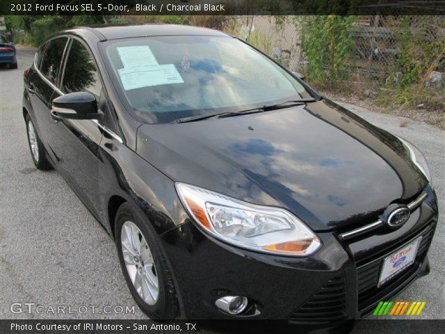 2012 Ford Focus SEL 5-Door in Black