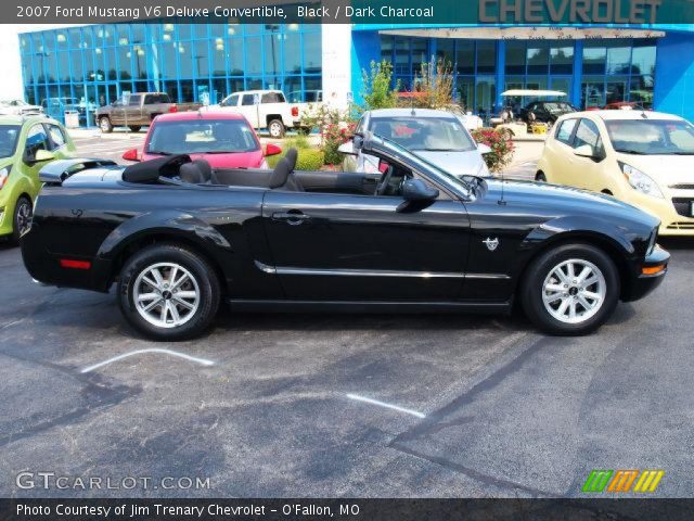 2007 Ford Mustang V6 Deluxe Convertible in Black