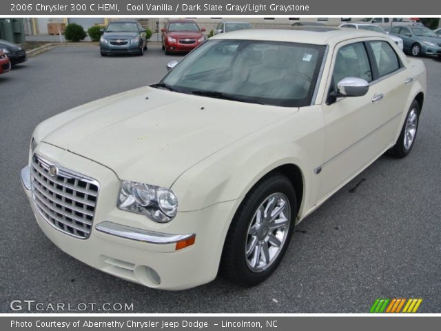 2006 Chrysler 300 C HEMI in Cool Vanilla