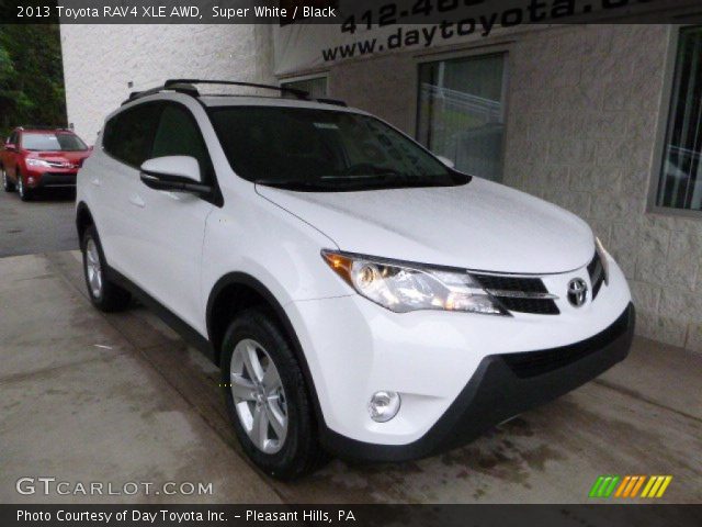 2013 Toyota RAV4 XLE AWD in Super White
