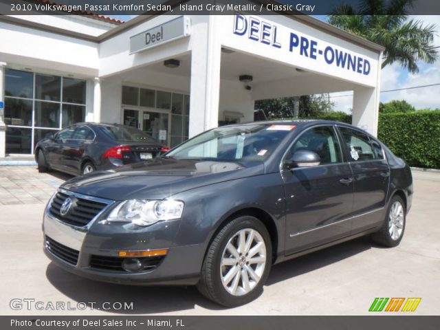 2010 Volkswagen Passat Komfort Sedan in Island Gray Metallic