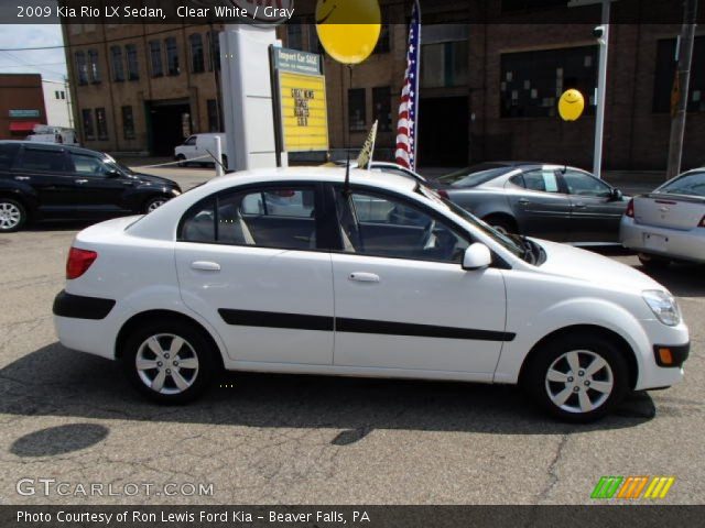 2009 Kia Rio LX Sedan in Clear White