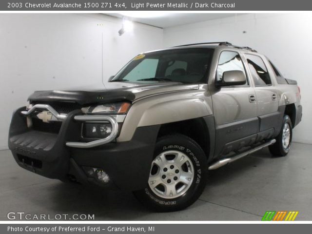 2003 Chevrolet Avalanche 1500 Z71 4x4 in Light Pewter Metallic