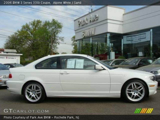 2006 BMW 3 Series 330i Coupe in Alpine White