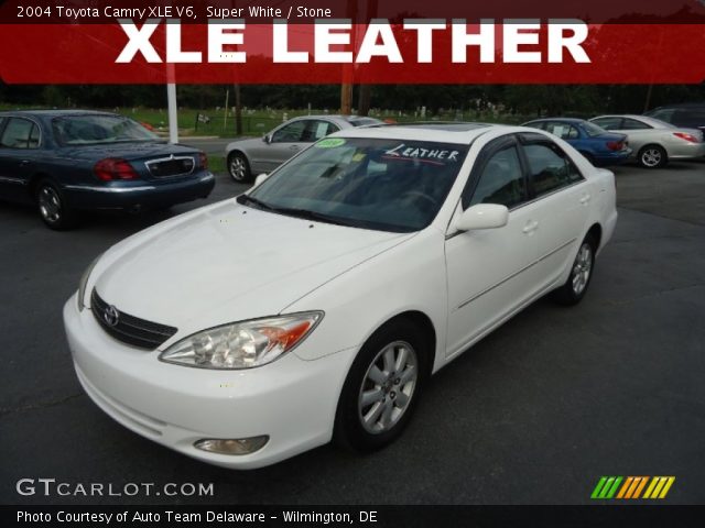 2004 Toyota Camry XLE V6 in Super White