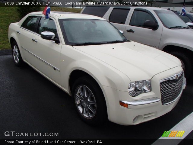 2009 Chrysler 300 C HEMI AWD in Cool Vanilla White