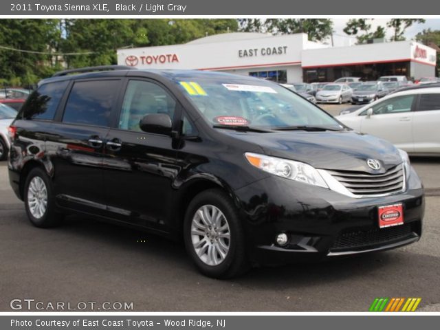 2011 Toyota Sienna XLE in Black