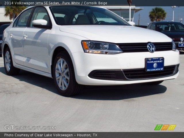 2014 Volkswagen Jetta SE Sedan in Pure White