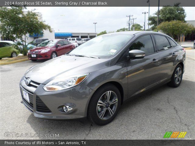 2014 Ford Focus SE Sedan in Sterling Gray