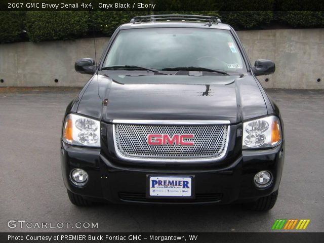 2007 GMC Envoy Denali 4x4 in Onyx Black