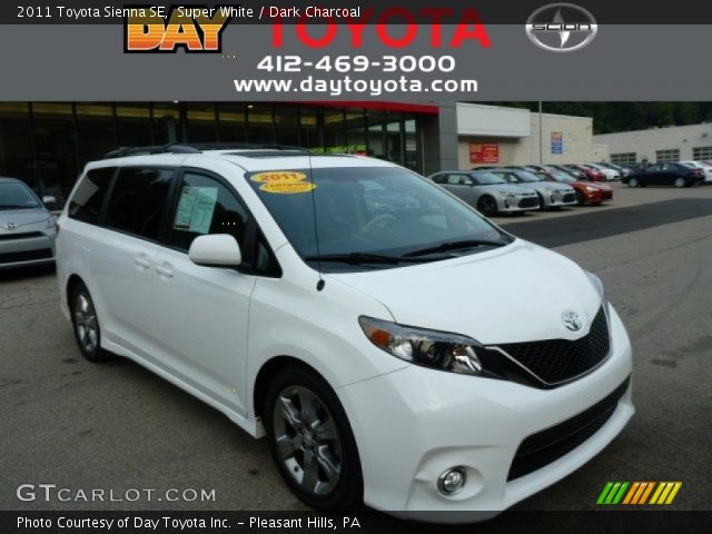2011 Toyota Sienna SE in Super White