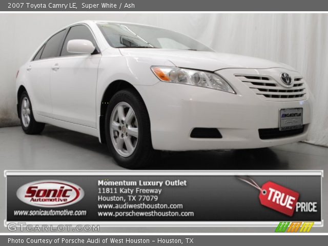 2007 Toyota Camry LE in Super White