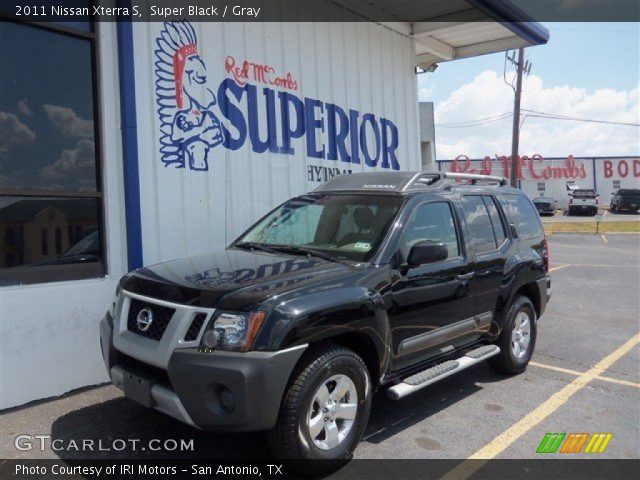 2011 Nissan Xterra S in Super Black