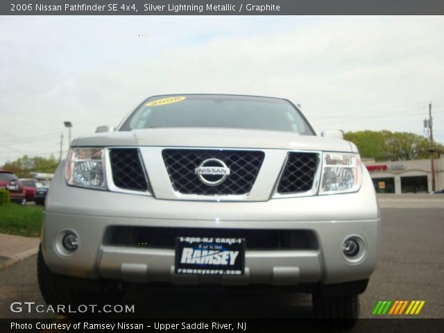 2006 Nissan Pathfinder SE 4x4 in Silver Lightning Metallic