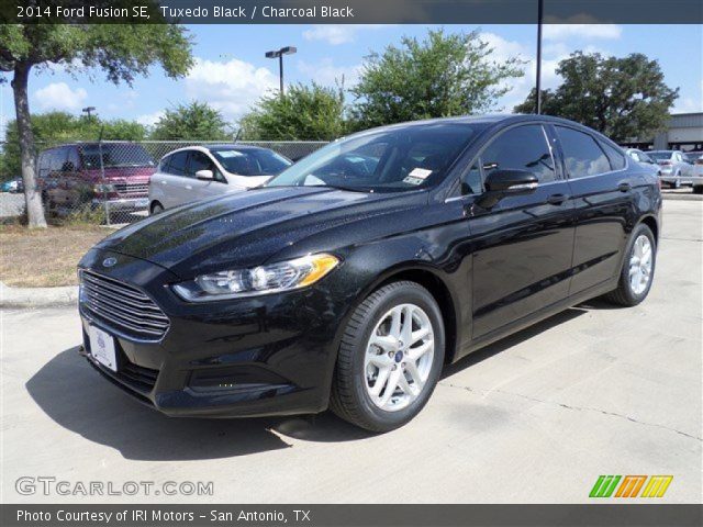 2014 Ford Fusion SE in Tuxedo Black