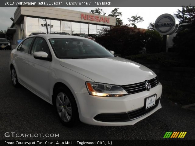 2013 Volkswagen Jetta SE Sedan in Candy White