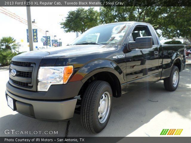 2013 Ford F150 XL Regular Cab in Tuxedo Black Metallic