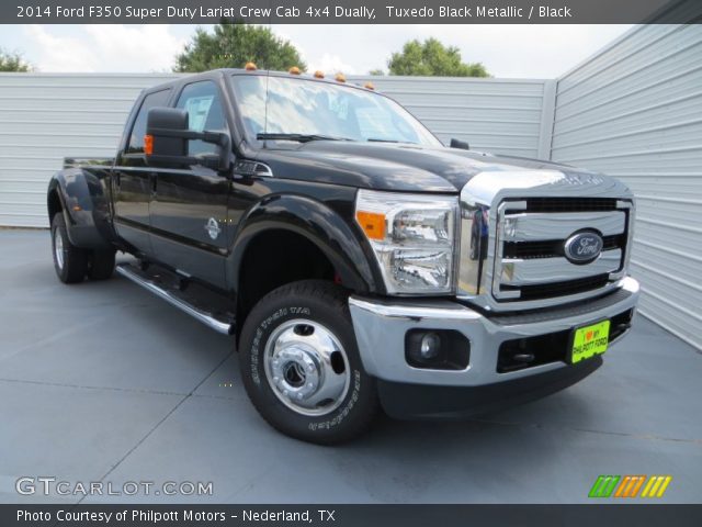 2014 Ford F350 Super Duty Lariat Crew Cab 4x4 Dually in Tuxedo Black Metallic