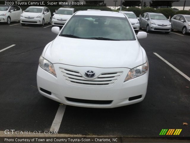 2009 Toyota Camry LE in Super White