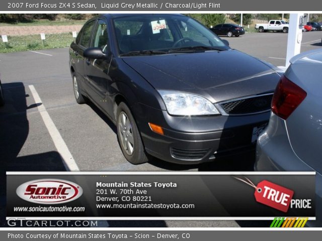 2007 Ford Focus ZX4 S Sedan in Liquid Grey Metallic
