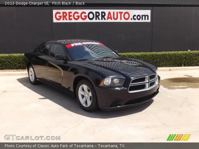 2013 Dodge Charger SE in Pitch Black