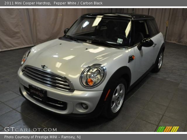 2011 Mini Cooper Hardtop in Pepper White