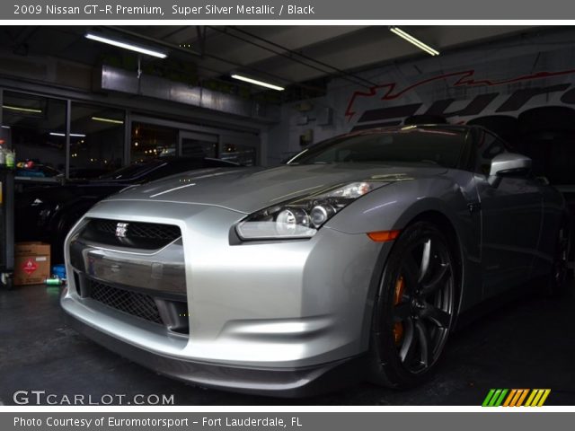 2009 Nissan GT-R Premium in Super Silver Metallic
