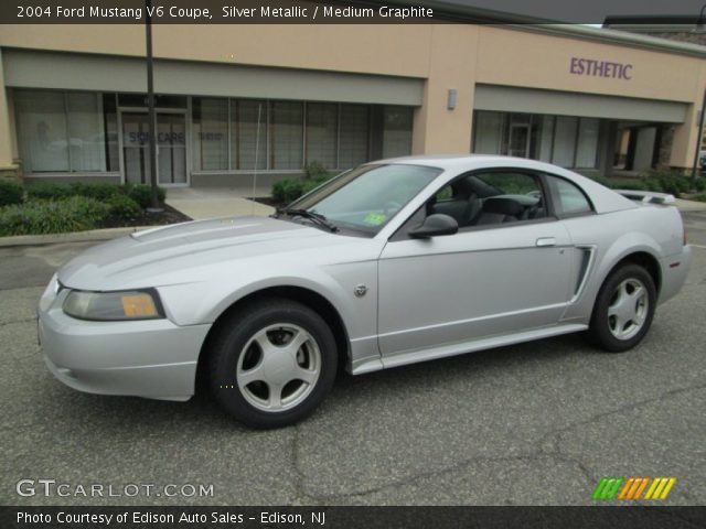 2004 Ford Mustang V6 Coupe in Silver Metallic
