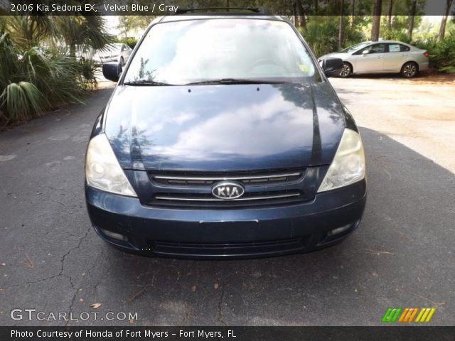 2006 Kia Sedona EX in Velvet Blue