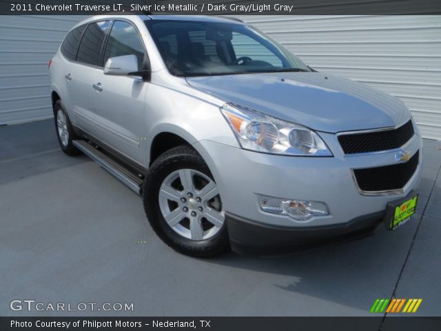 2011 Chevrolet Traverse LT in Silver Ice Metallic