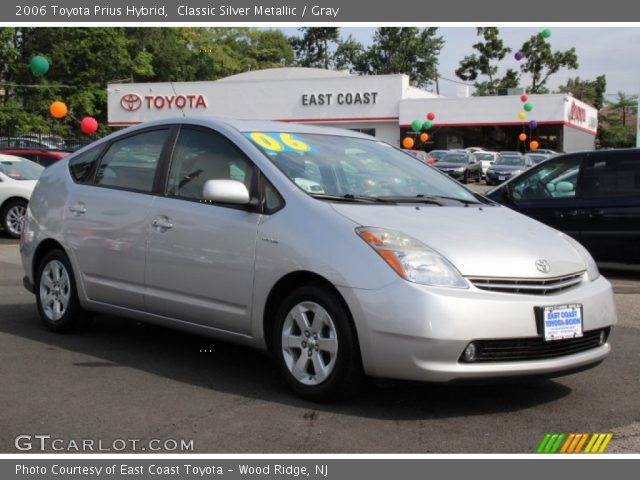 2006 Toyota Prius Hybrid in Classic Silver Metallic