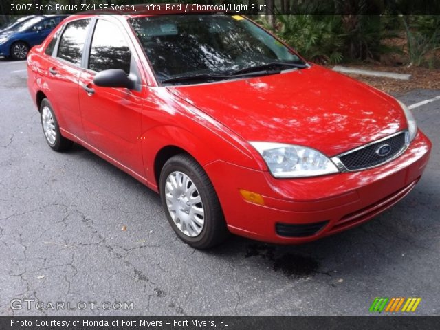 2007 Ford Focus ZX4 SE Sedan in Infra-Red