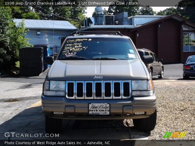 1998 Jeep Grand Cherokee Laredo 4x4 in Light Driftwood Satin Glow