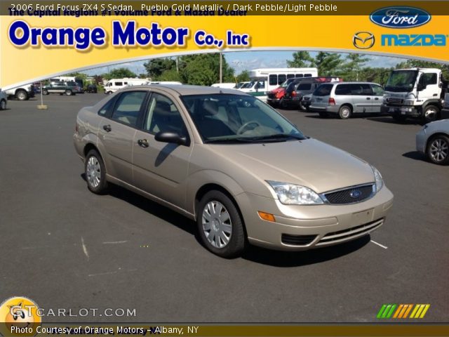 2006 Ford Focus ZX4 S Sedan in Pueblo Gold Metallic