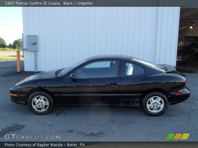 1997 Pontiac Sunfire SE Coupe in Black