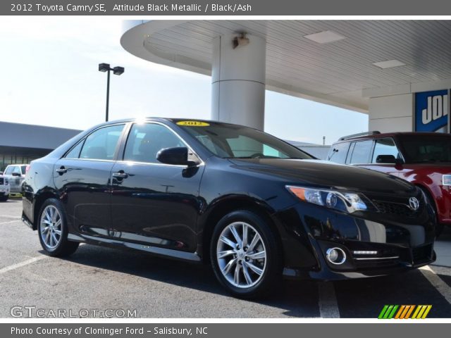 2012 Toyota Camry SE in Attitude Black Metallic