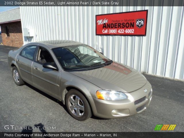 2002 Dodge Stratus ES Sedan in Light Almond Pearl