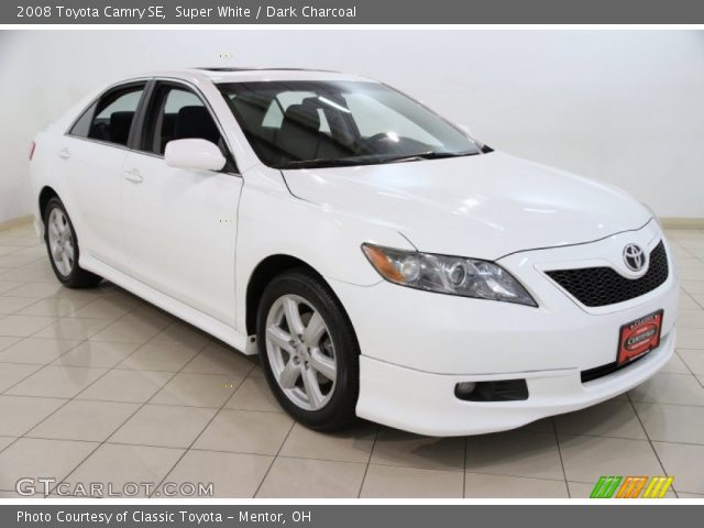 2008 Toyota Camry SE in Super White