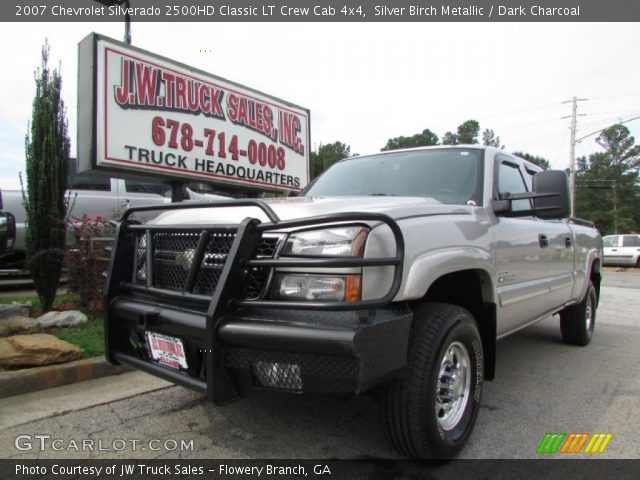 2007 Chevrolet Silverado 2500HD Classic LT Crew Cab 4x4 in Silver Birch Metallic