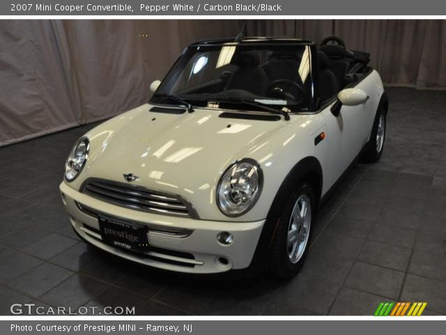 2007 Mini Cooper Convertible in Pepper White