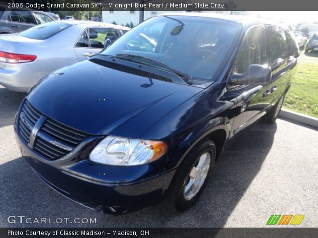 2006 Dodge Grand Caravan SXT in Midnight Blue Pearl