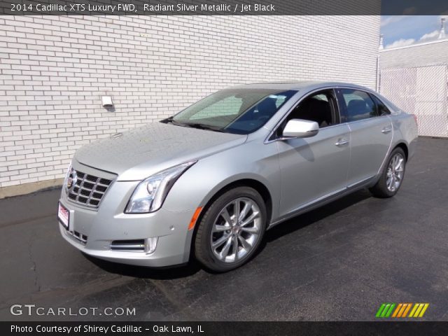 2014 Cadillac XTS Luxury FWD in Radiant Silver Metallic